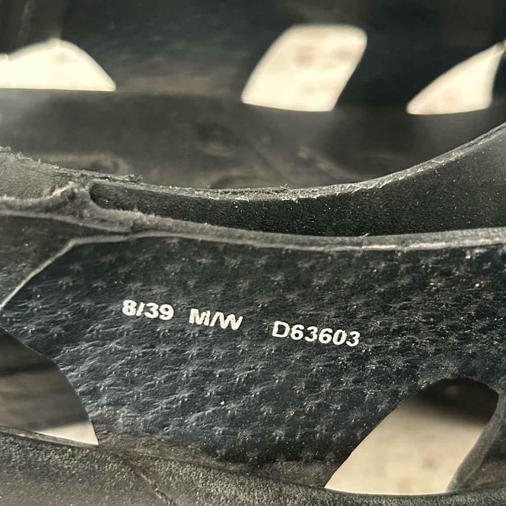 “SOLD” BORN HANDCRAFTED FOOTWEAR - Picture 5 of 6